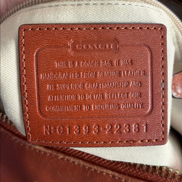 Vintage Coach Legacy Leather Courtenay 22381 Brown Leather Crossbody - Picture 13 of 15